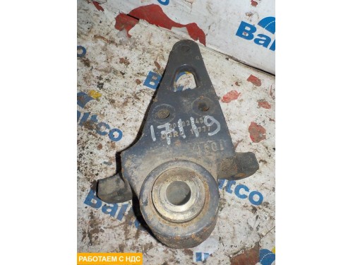 Кронштейн крепления передней рессоры левый