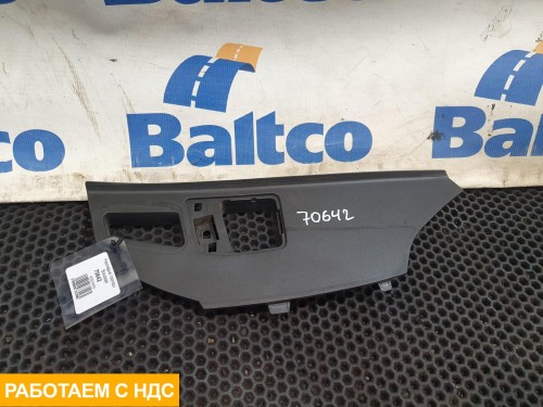 Накладка торпедо боковая левая